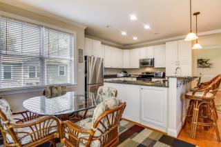 4 Mi to Fenwick Island Home with Pool Access and Deck - 4