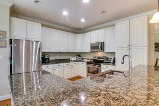 4 Mi to Fenwick Island Home with Pool Access and Deck - 3