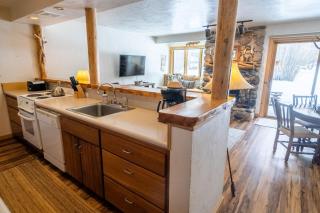 RMR: Cedars 1412 Condo in The AspensWilson WY - 4