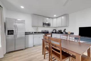 Spacious Duplex in Prime Nashville Location - 1