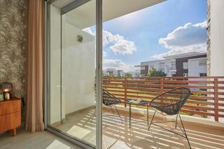 Appartement Élégant avec Piscine Moderne - 2