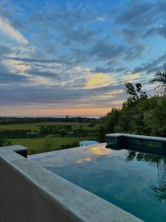 Luxury 4BR home with Infinity Pool, Jacuzzi & firepit - 8