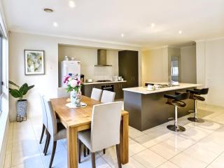 Modern Golfside Retreat - 3