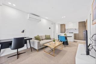 Modem One Bedroom Apartment on Northbourne Avenue - 0