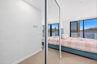 Modem One Bedroom Apartment on Northbourne Avenue - 5
