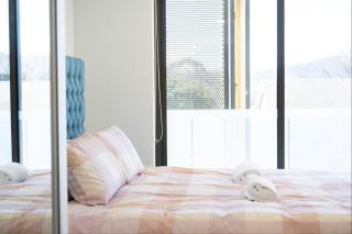 Modem One Bedroom Apartment on Northbourne Avenue - 7