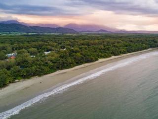 Sea La Vie - Port Douglas - 2
