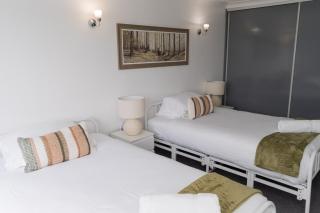 Family home, Convenient to Local Pubs, Takeaways - 1