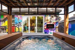 Rooftop Karaoke W City Views, Hottub, Pool, Games - 9