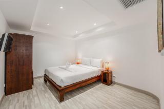 C236 Best Pool &Sea View 2BR Condo Prime Location - 3