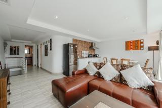 C236 Best Pool &Sea View 2BR Condo Prime Location - 9