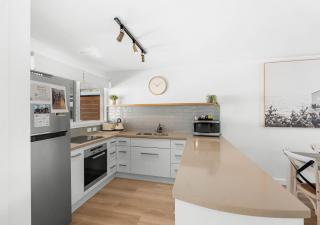 Pippi Sands - LJHooker Yamba - 8