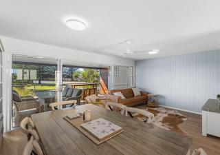Pippi Sands - LJHooker Yamba - 5