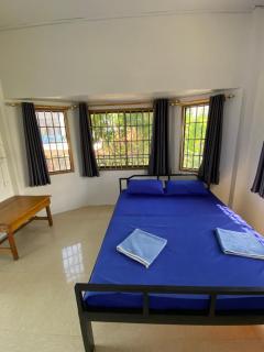 Suresday Guesthouse - 8