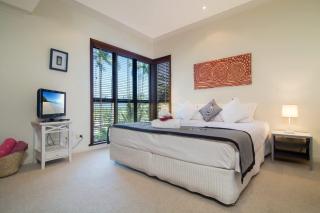 8 The Point - Murphy Street Port Douglas - 5