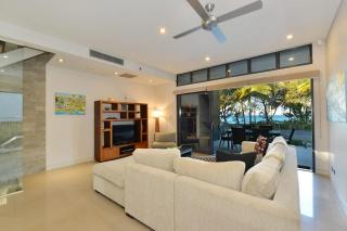 Esplanade Villa Port Douglas - Perfect location - 6