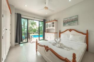 V246 Spacious 4BR Near Pier Private Pool & Garden - 8