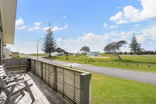 Reserve View Retreat - Waihi Beach Holiday Home - 8