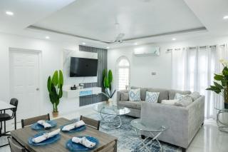 Kiki Modern Haven 2BR Condo with Pool and Ocean View Ocho Rios - 0