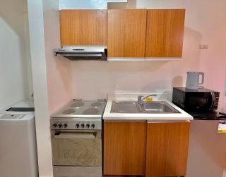 Condo in 8 ADRIATICO for Short-stay near UP Manila St Lukes & US Embassy - 6