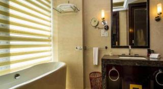New Century Grand Hotel Xinxiang - 8