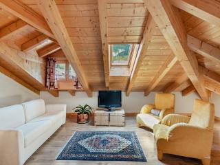 Belvilla by OYO Charming Apartment in Brez with TV - 9