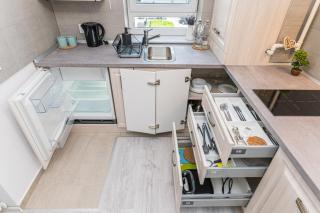 Modern 1BR Apt Coresi-Free private parking by Ella - 3