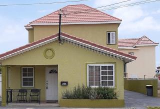 Cozy Retreat in Gated Portmore Country Club - 0