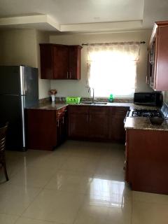 Cozy Retreat in Gated Portmore Country Club - 1