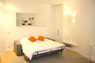 PALAIS ROYAL Paris, rue d'Argenteuil VII - Paris - 9