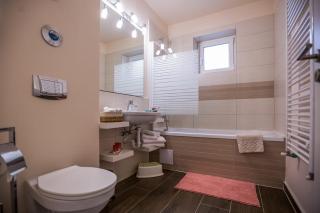 Modern 1BR Apt Avantgarden-Free private parking by Ella - 5