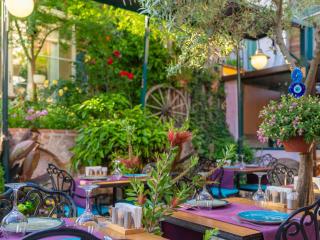 Olive Garden Apart - 6