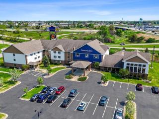 AmericInn by Wyndham Green Bay East - 7
