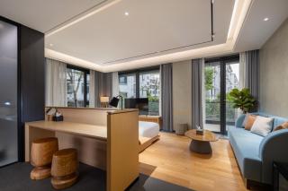 Floral Orchid House, a luxurious accommodation -  - 4