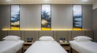Dong Cheng Hotel - 2