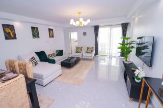 Executive elegantly furnished three bedroom apartment with all modern facilities ,modern swimming pool ,fully equipped gym,children playground and close proximity to major shopping centers and gourmet restaurants - 9