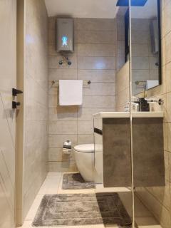 BMJ sleek homes - 6