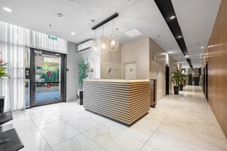 Specelter Views with a Pool Neve Tesedek - 5