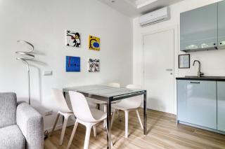 JOIVY Stylish 2-Bedroom flat near CityLife District - 3