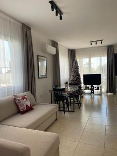 24h check-in 2 Bedroom Townhouse at Dasoudi Beach - 8