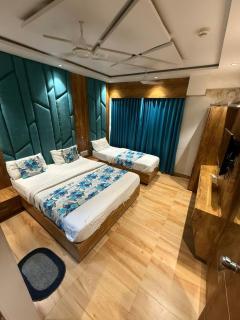 Hotel Pride Villa - 9