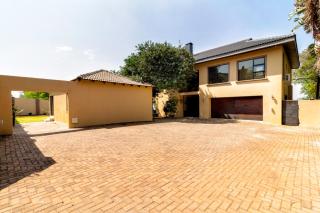 #AlimamaSpaces Culross House - Johannesburg - 9
