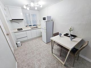 Hongdae Apartment 2 BedRoom 1 Bathroom Kingbed - 5