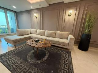 Goldcrest Luxury Apartment by Marco Polo with DHA Views - 4