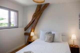 Grande Maison Familiale située à Sandillon à 15mn d Orléans - 5 chambres - 8 lits - 4