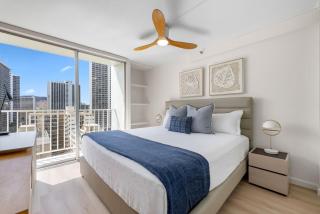 Newly Innovated Oceanview Beach Condo - Sauna Pool - 6