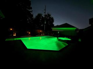 ROYCE mini-mansion with heated pool & spa Houston - 0