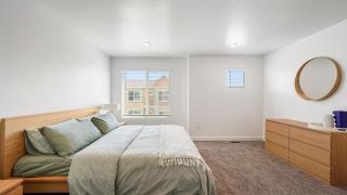 Family-Friendly 3-Story Home Sleeps 8 - 8