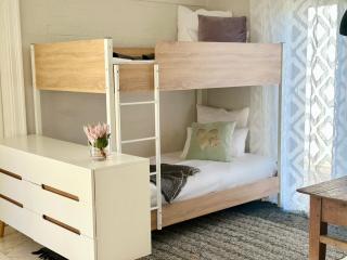Noordhoek Family Friendly Villa with Housekeeper - 5