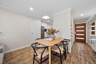 Stylish Townhouse with Private Courtyard - 9